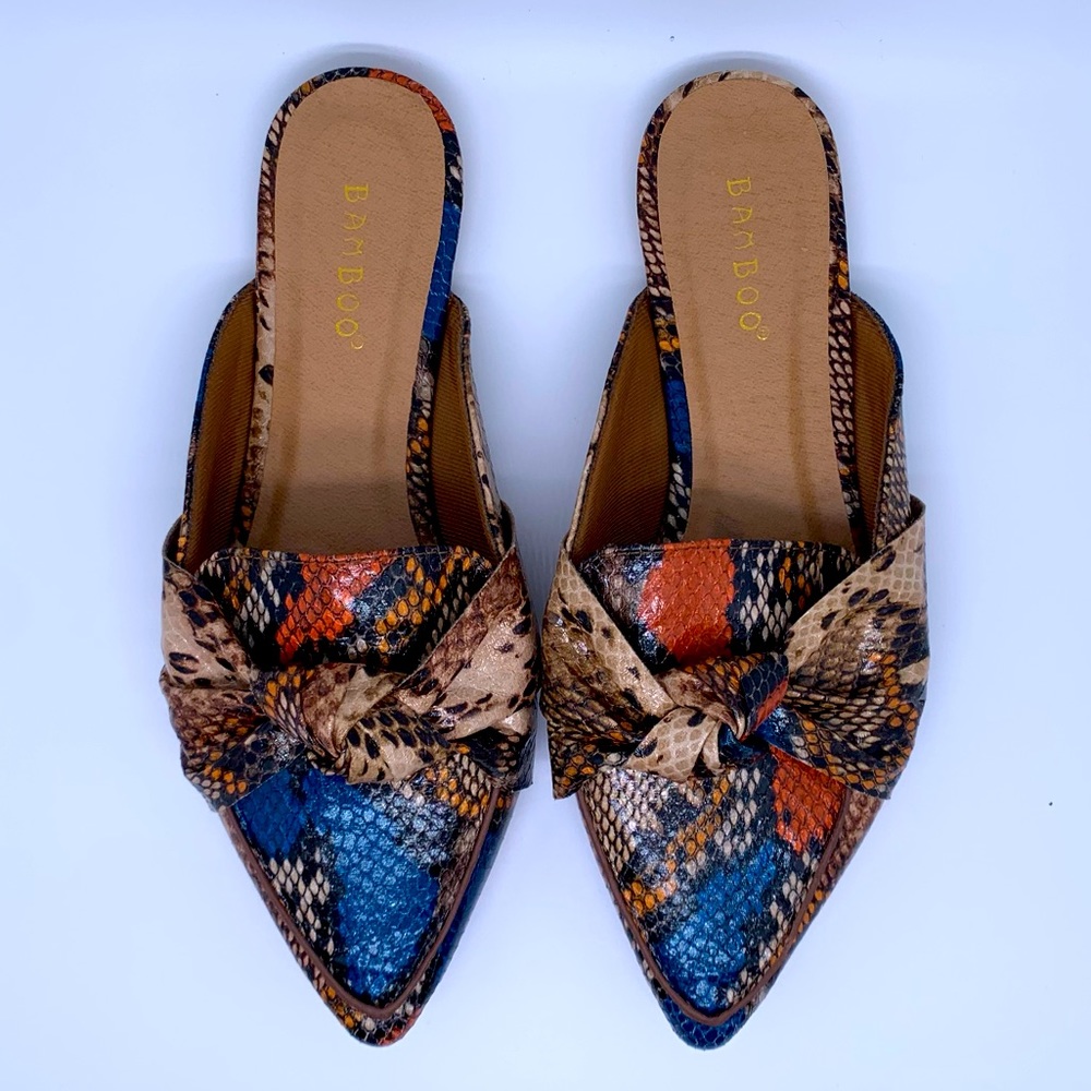 Bamboo Faux Leather Flat Mules 🥰